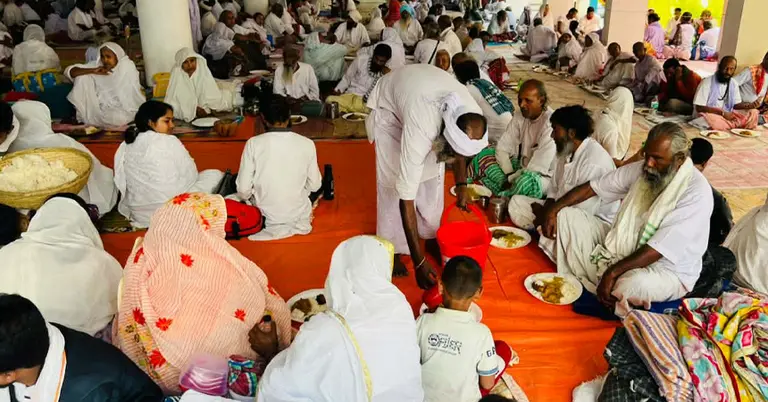 আখড়াবাড়িতে দোল উৎসবের সমাপ্তি